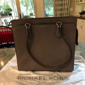 Michael Kors Crossbody Tote